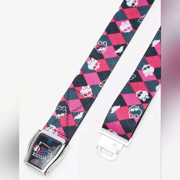 **SOLD** Monster High Argyle Skullette Seatbelt Belt (2023) - Picture 2 of 9